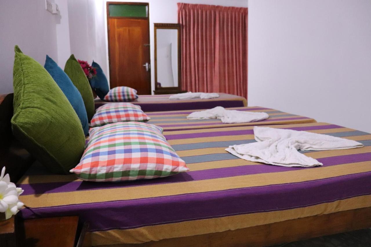 Crescent Resort Galle Bagian luar foto