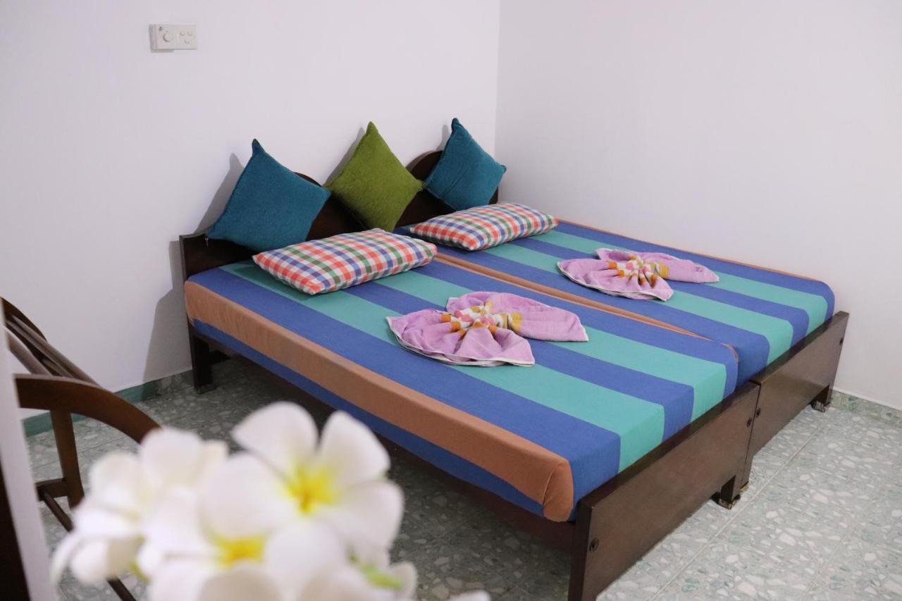 Crescent Resort Galle Bagian luar foto
