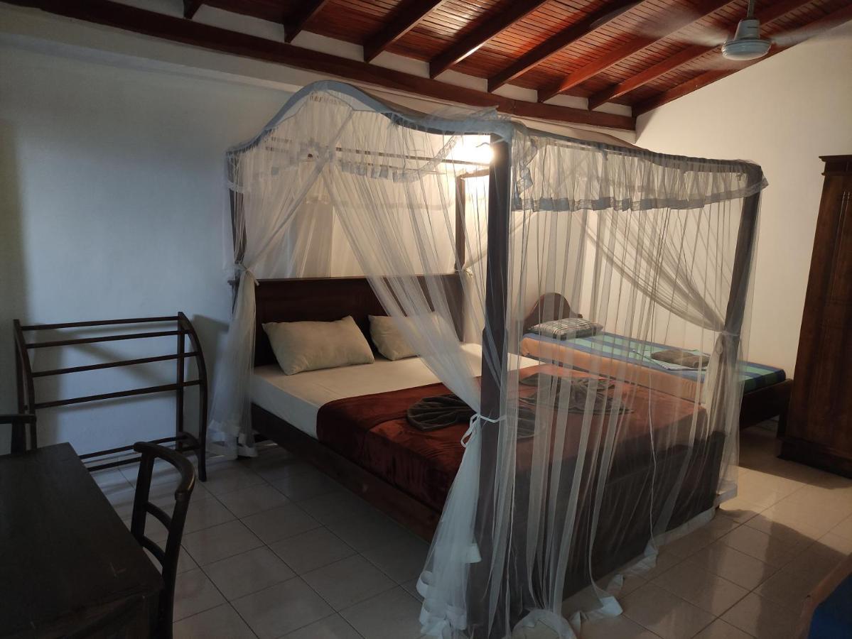Crescent Resort Galle Bagian luar foto