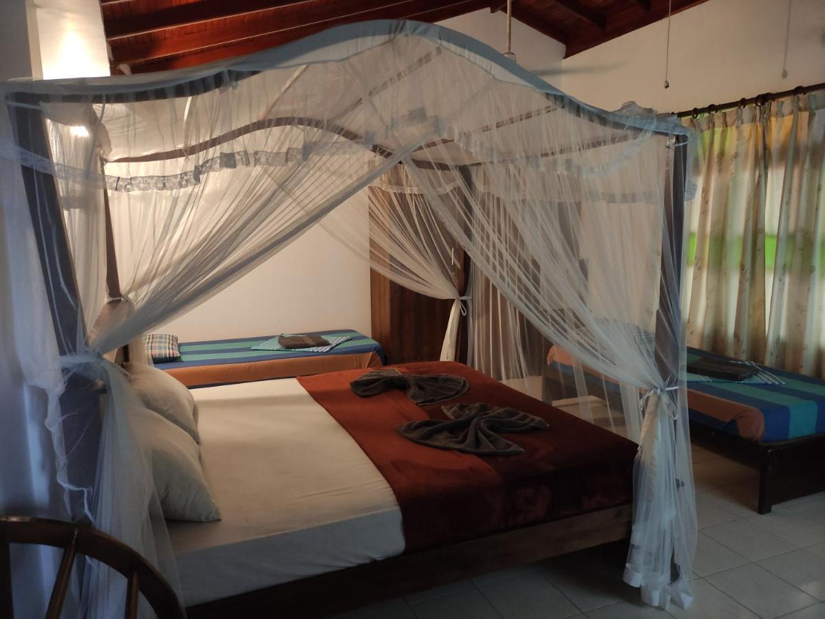 Crescent Resort Galle Bagian luar foto