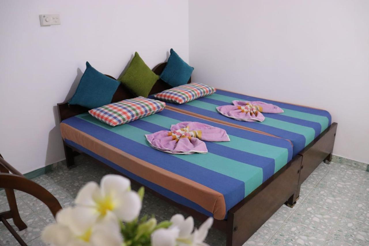 Crescent Resort Galle Bagian luar foto