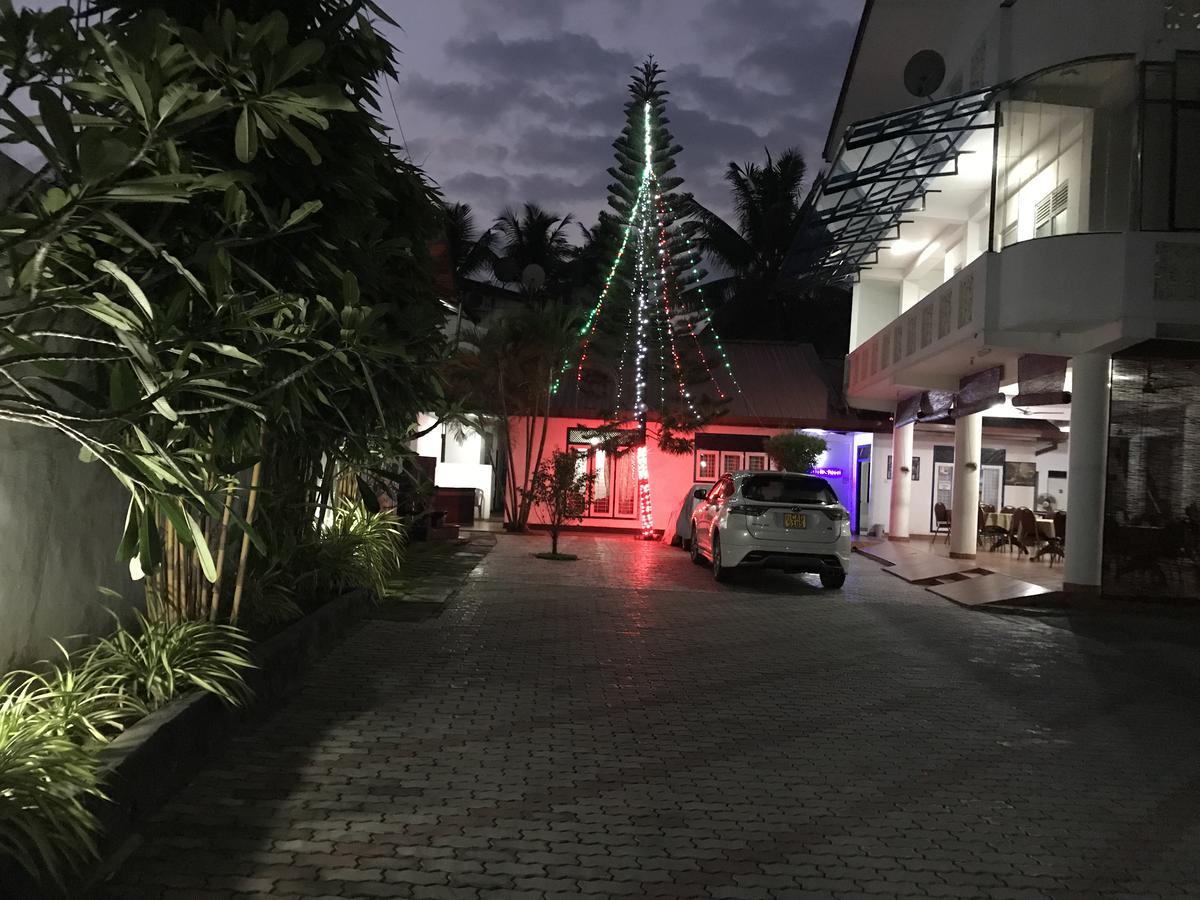 Crescent Resort Galle Bagian luar foto