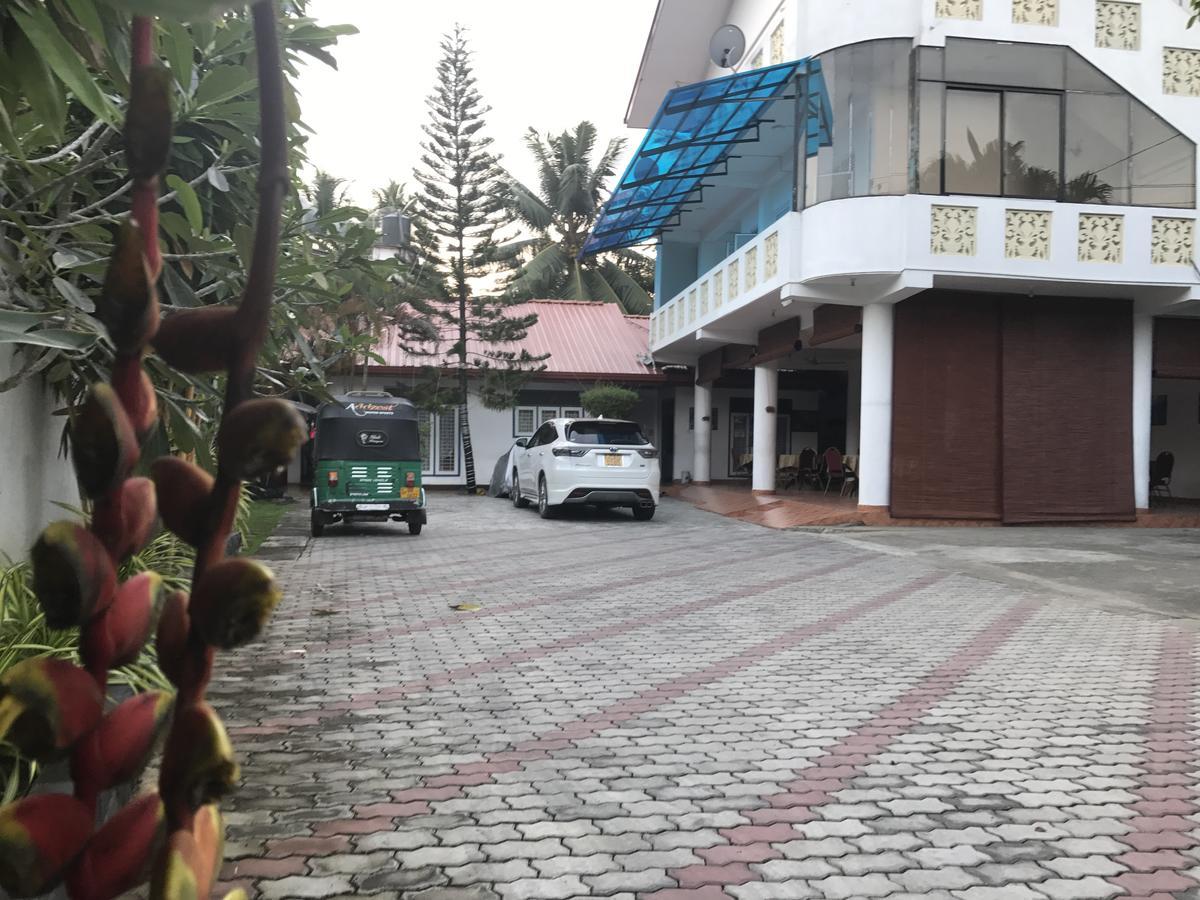 Crescent Resort Galle Bagian luar foto