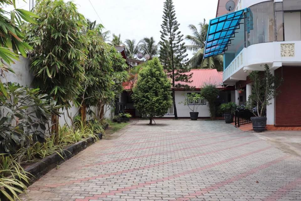 Crescent Resort Galle Bagian luar foto